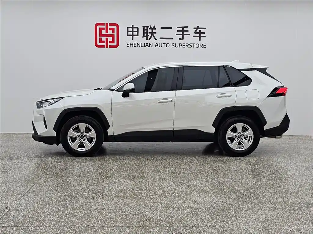 Toyota RAV4 2020 — фото 4