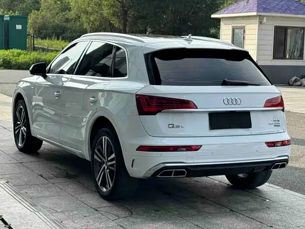 Audi Q5L 2022