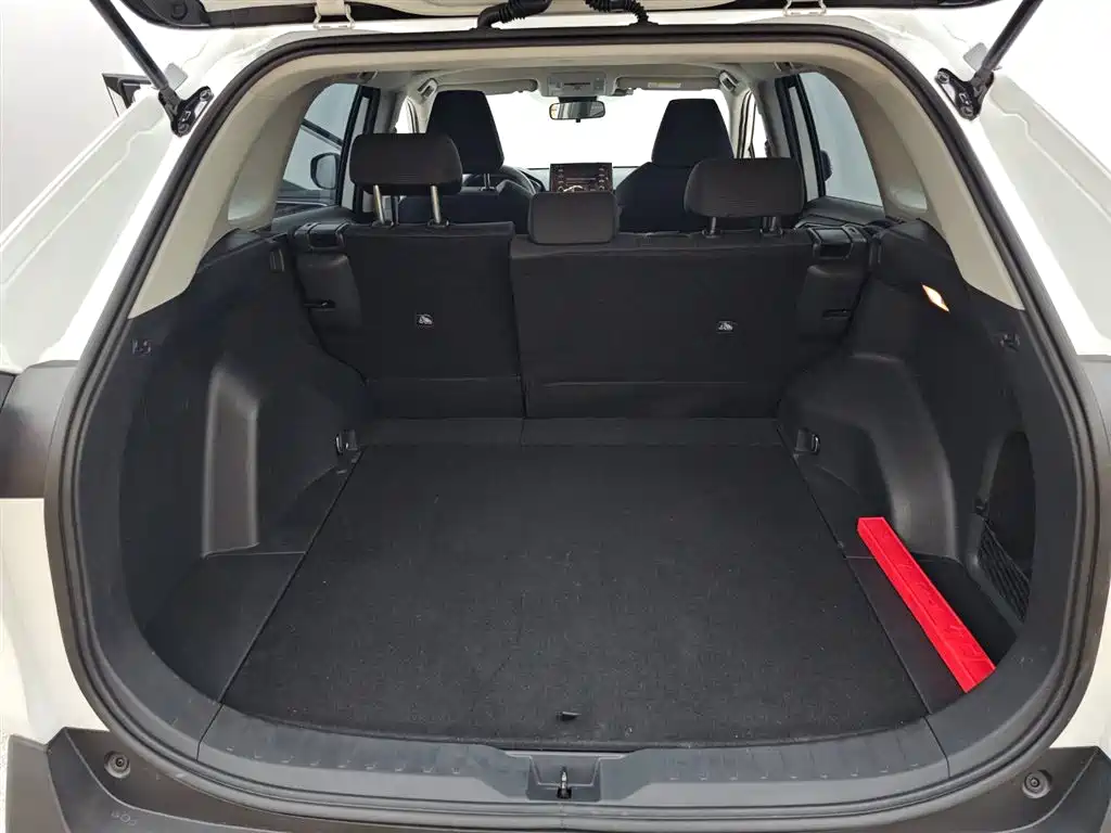 Toyota RAV4 2020 — фото 15