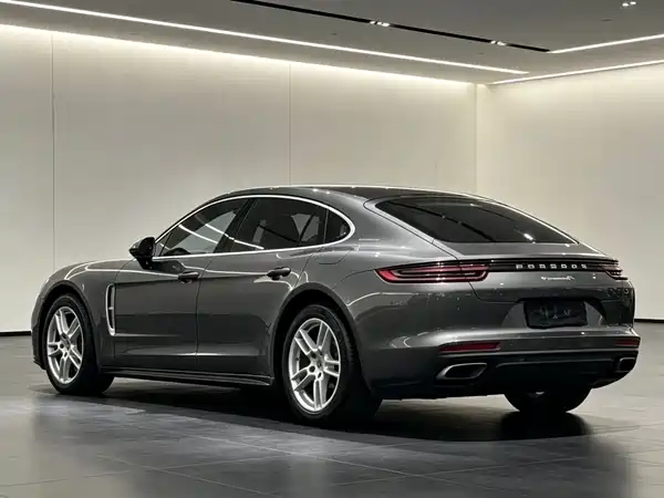 Porsche Panamera 2018