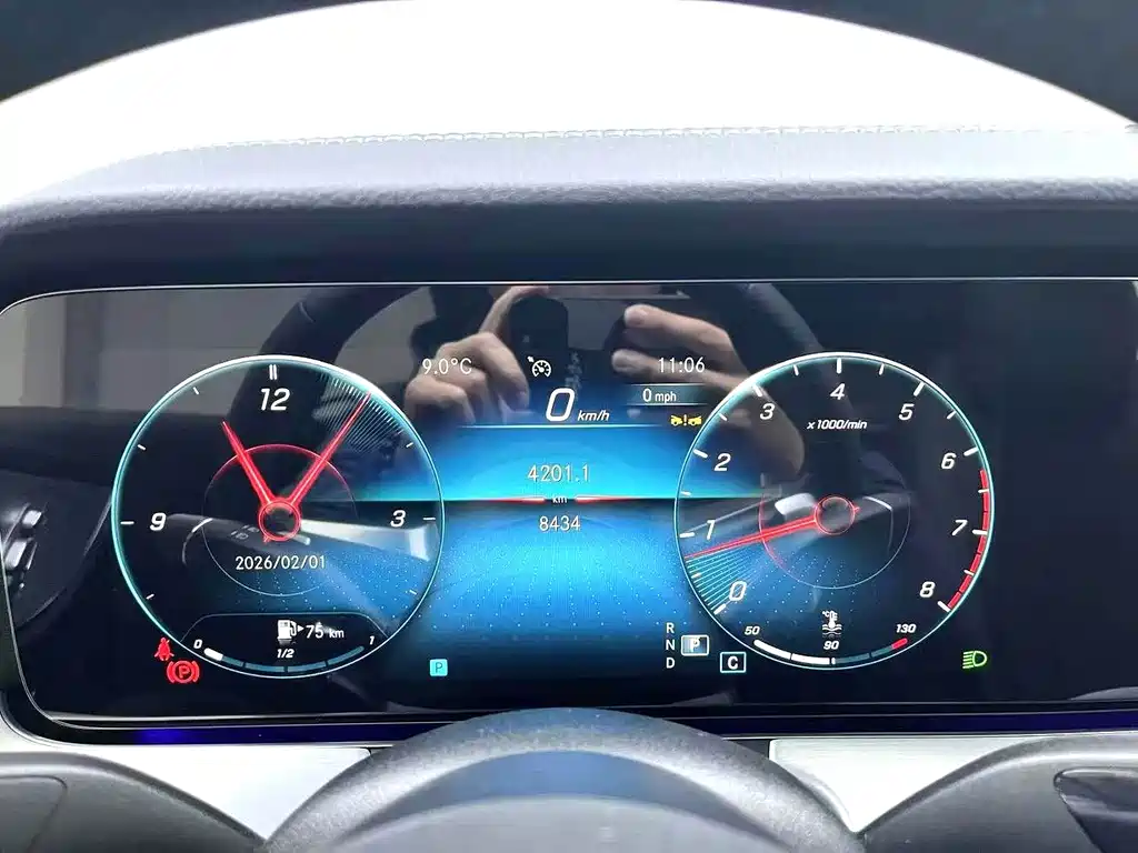 Mercedes-Benz E-Class 2024