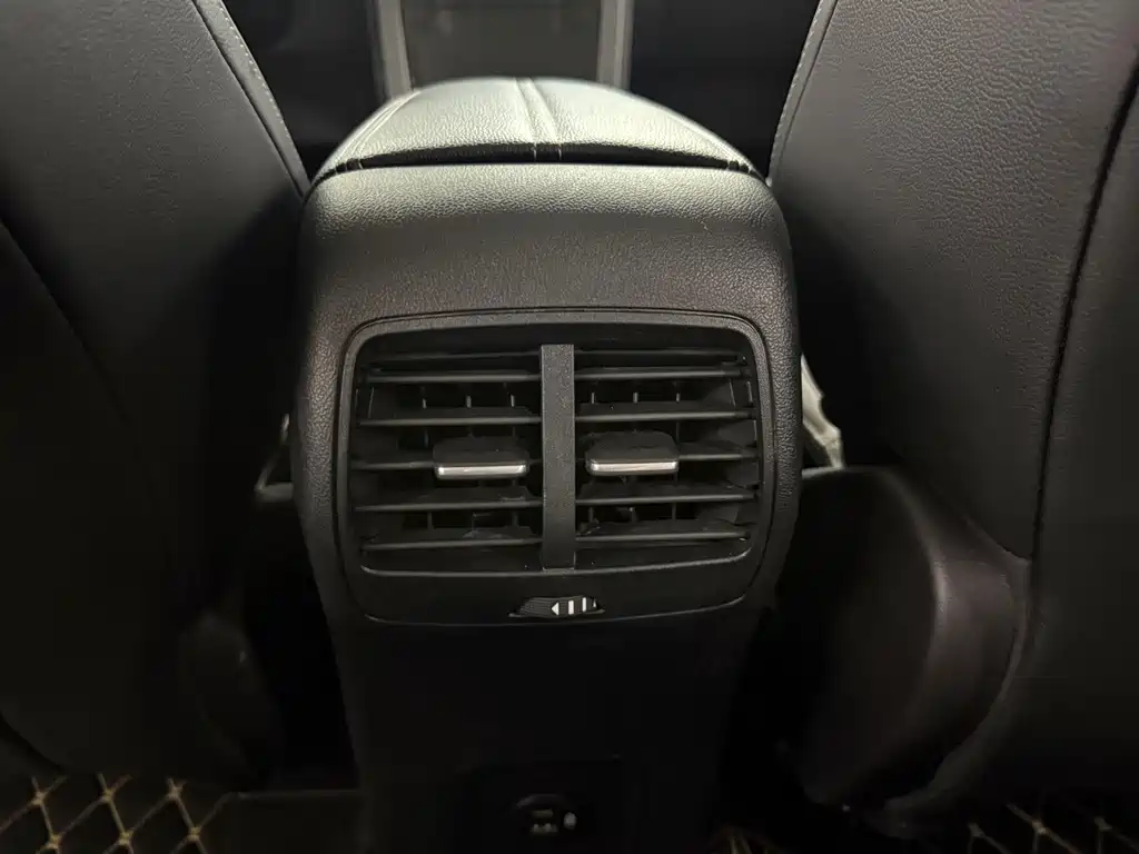 Ford Escape 2021 — фото 16