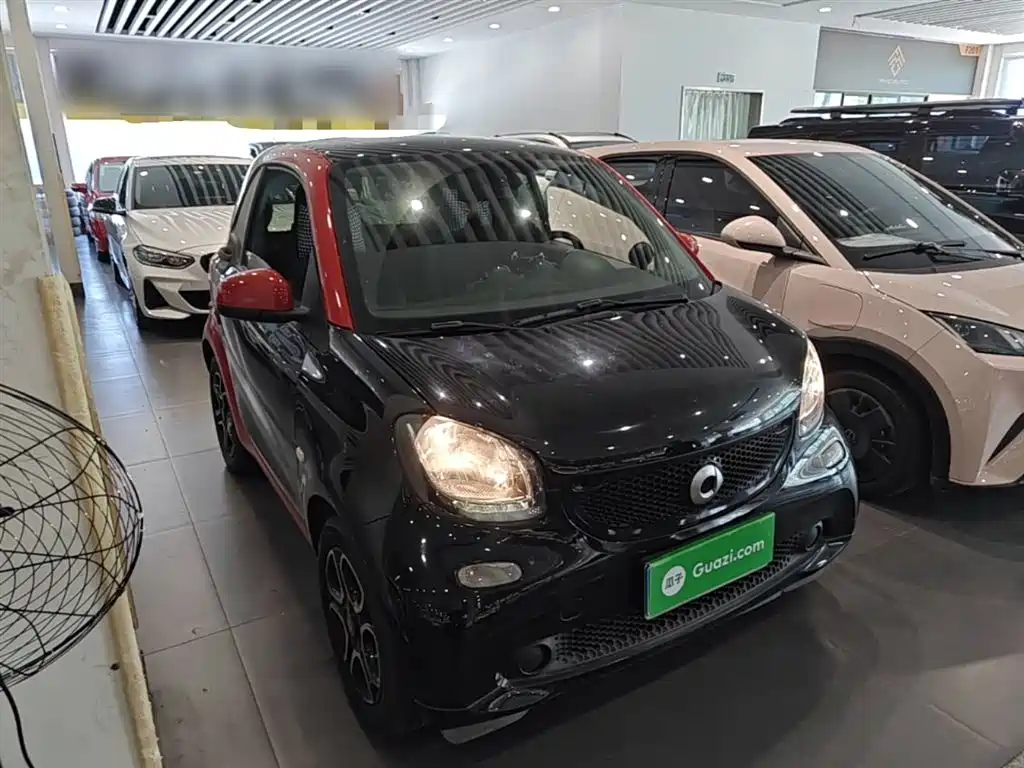smart Fortwo 2018 — фото 4