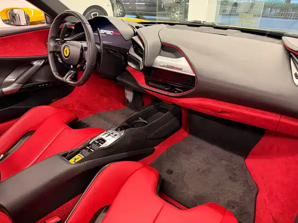 Ferrari SF90 2024