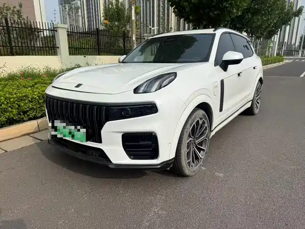 Lynk & Co 09 EM-P 2022