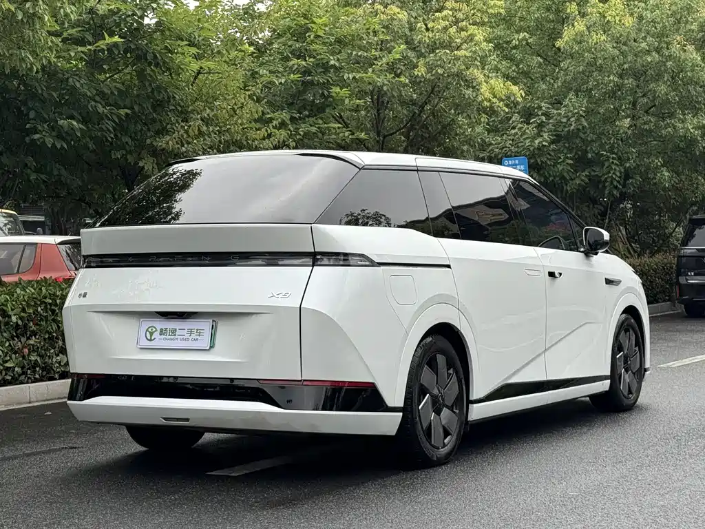 XPeng X9 2024