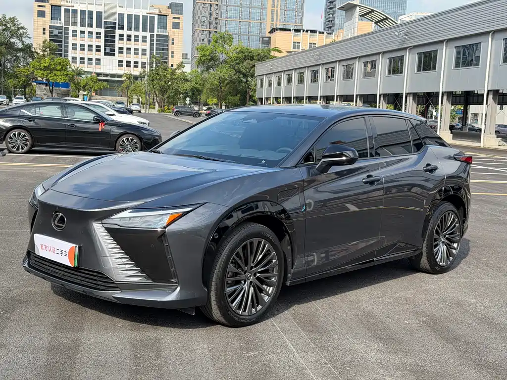 Lexus RZ 2023