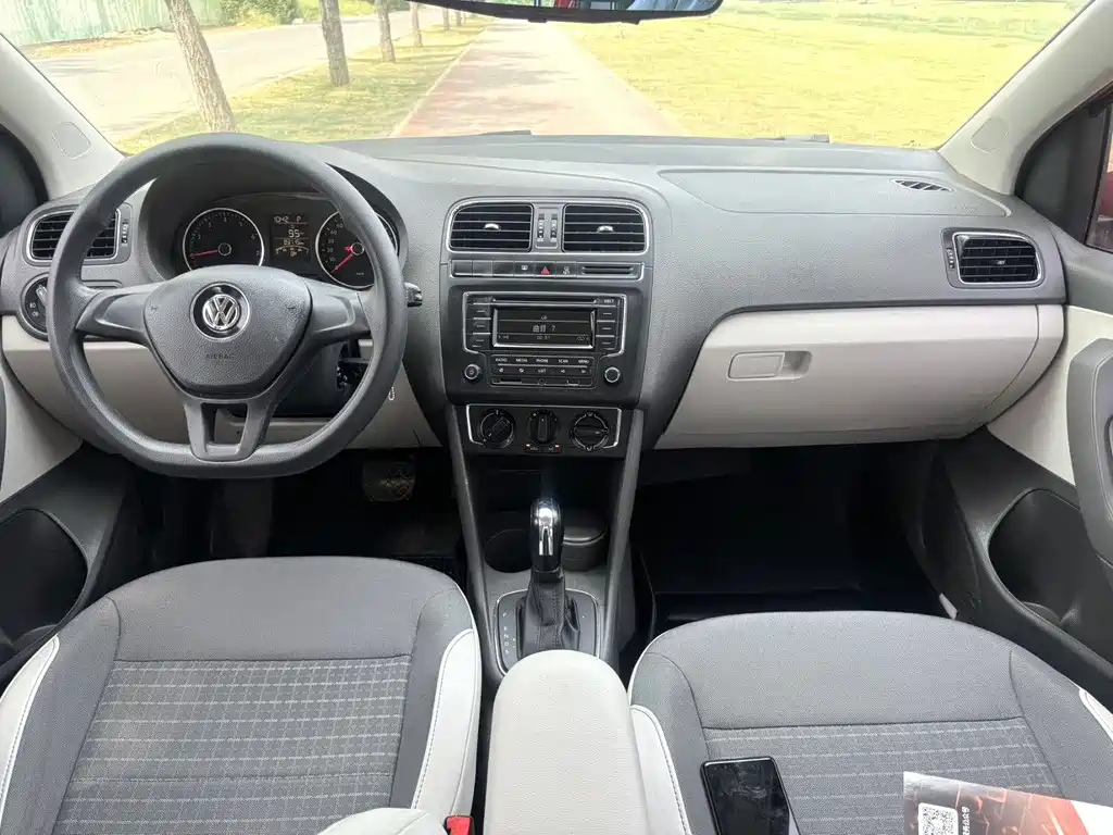 Volkswagen Polo 2015
