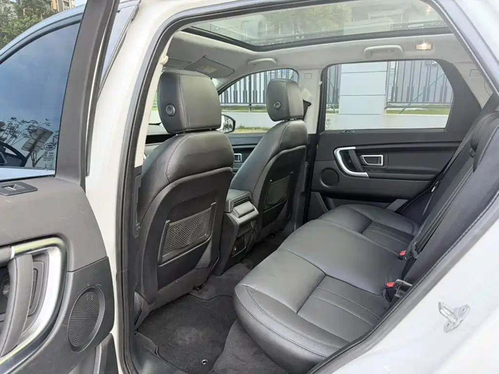 Land Rover Discovery Sport 2016 — фото 16