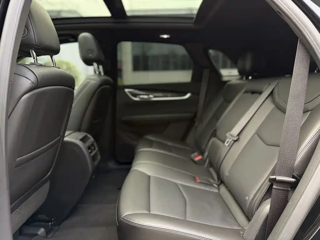 Cadillac XT5 2023 — фото 12