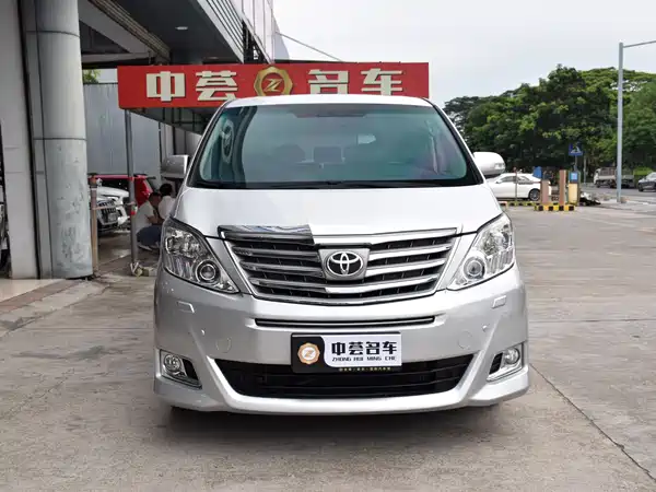 Toyota Alphard 2013