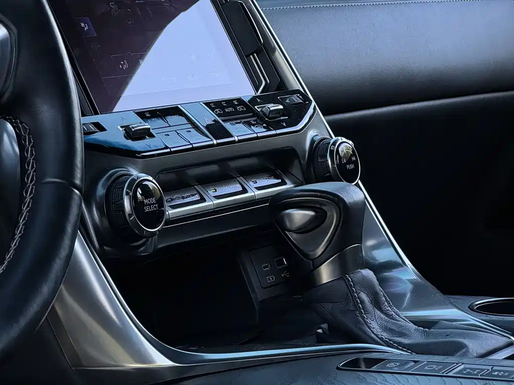 Lexus LX 2024 — фото 15
