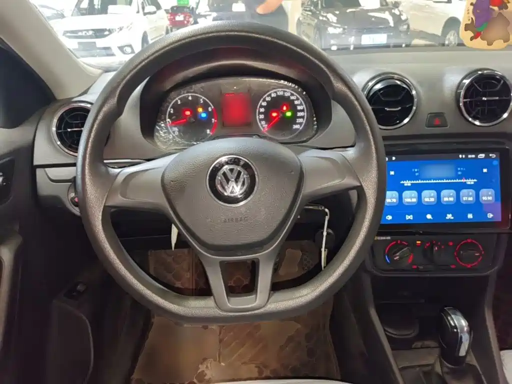 Volkswagen Jetta 2019 — фото 11
