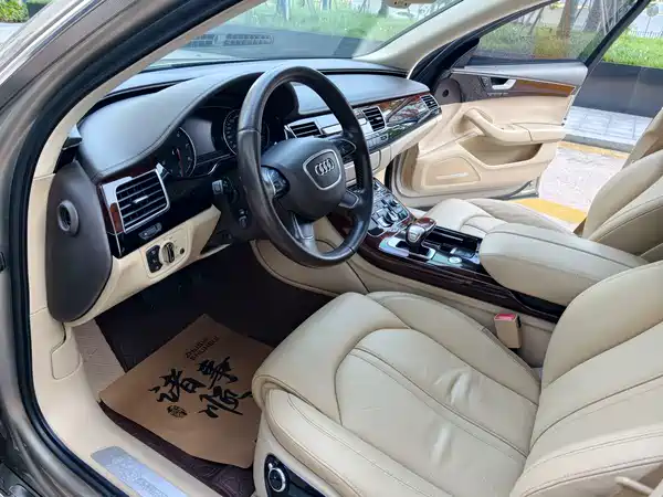 Audi A8 2011