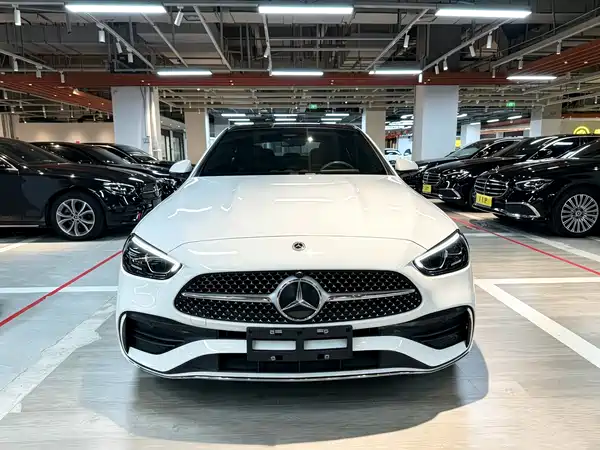 Mercedes-Benz C-Class 2024