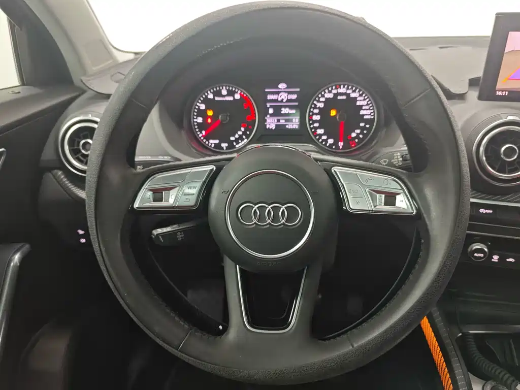 Audi Q2L 2022 — фото 16