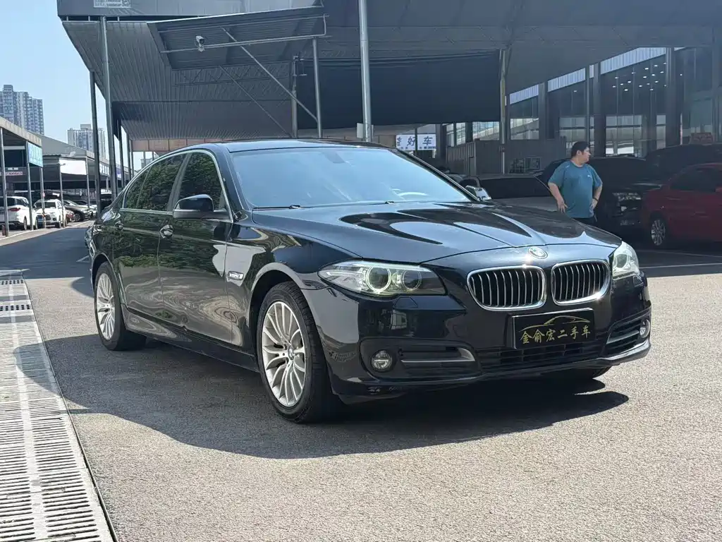 BMW 5 Series 2016 — фото 6