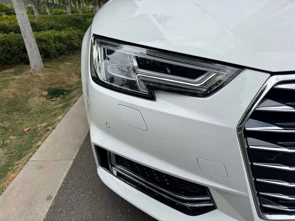Audi A4L 2019 — фото 20