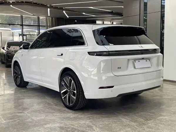 Li Auto L7 2025