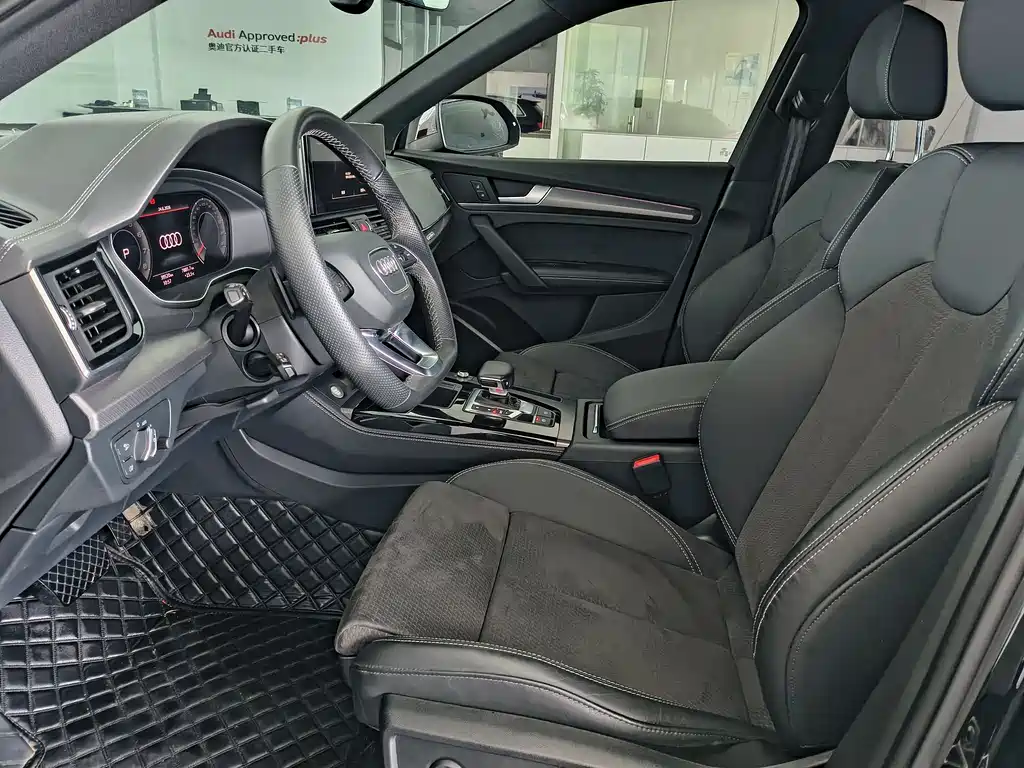 Audi Q5L Sportback 2023 — фото 7