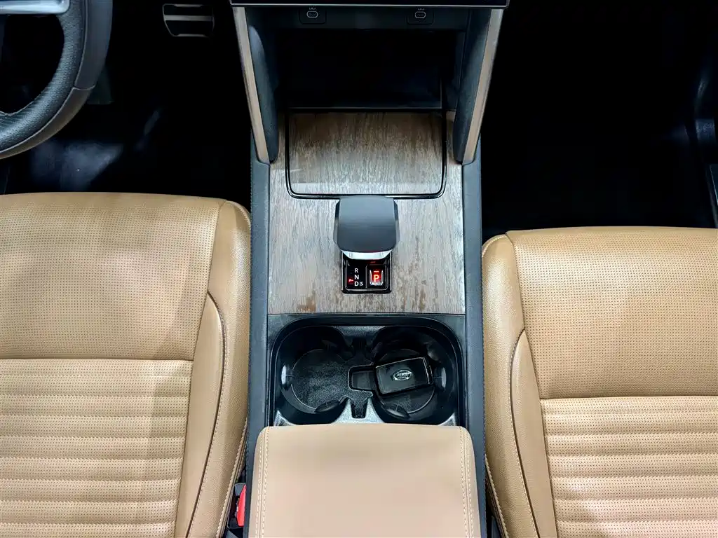 Land Rover Discovery Sport 2025 — фото 21