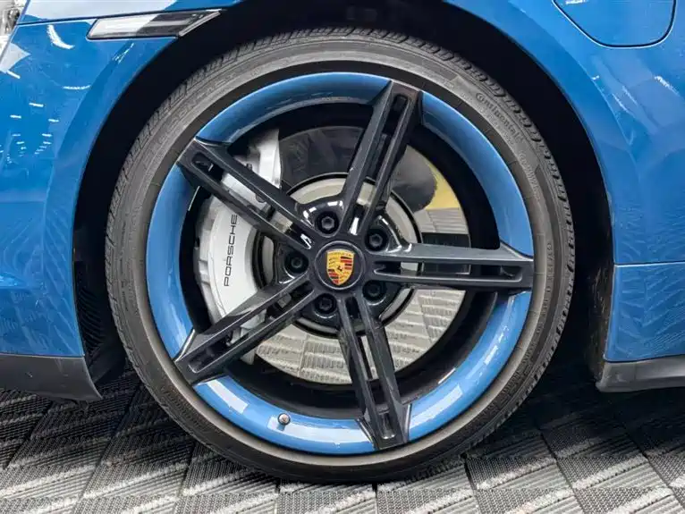 Porsche Taycan 2022 — фото 7