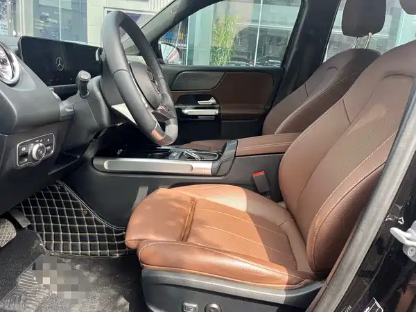 Mercedes-Benz GLB 2024