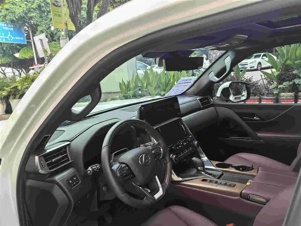 Lexus LX 2025 — фото 10