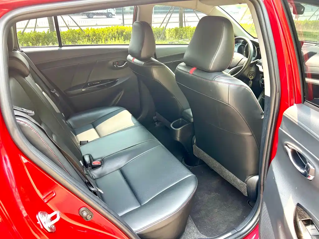 Toyota Yaris L 2021 — фото 15