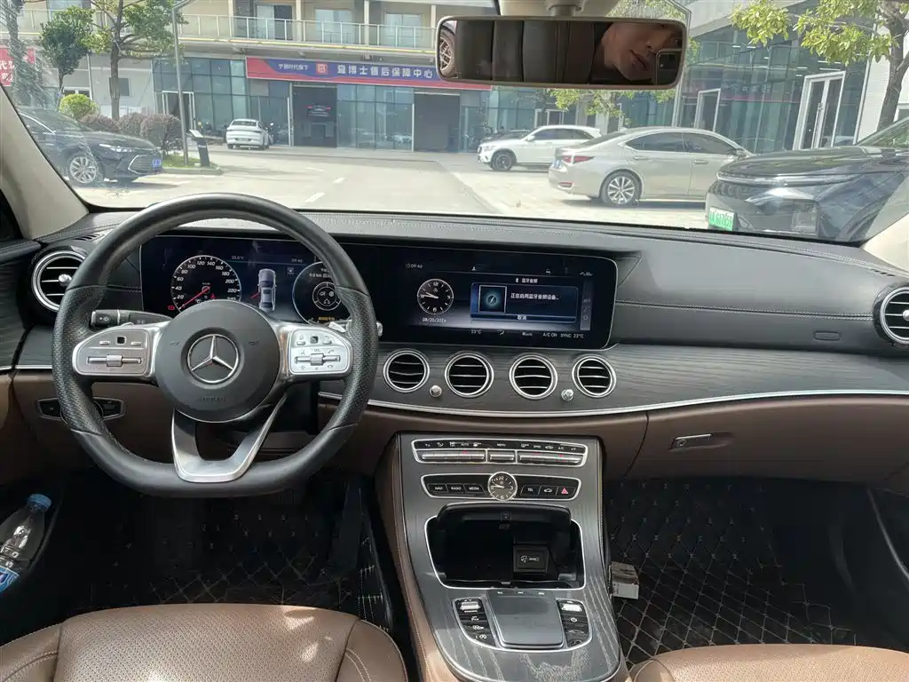 Mercedes-Benz E-Class 2020 — фото 6