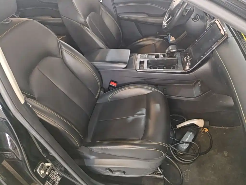 Roewe RX5 New Energy 2022 — фото 25