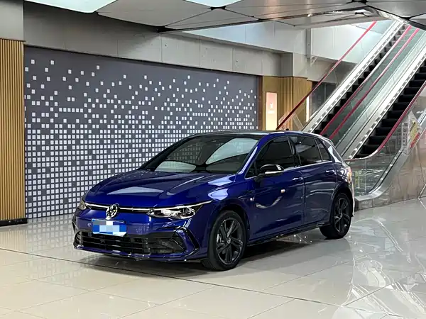 Volkswagen Golf 2021