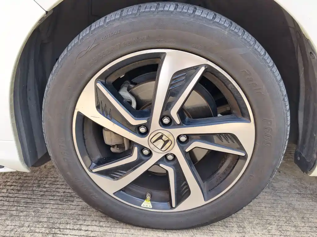 Honda Odyssey 2015 — фото 23