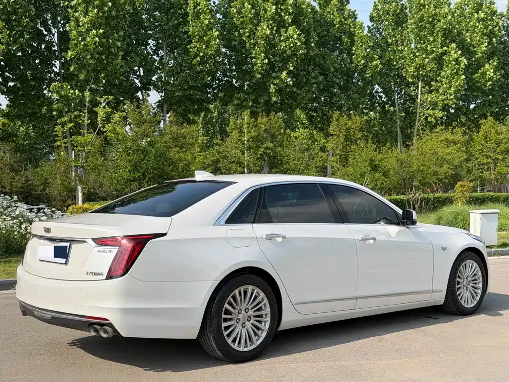 Cadillac CT6 2019 — фото 11