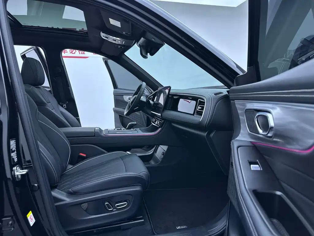 GAC Motor Trumpchi GS8 2025 — фото 19