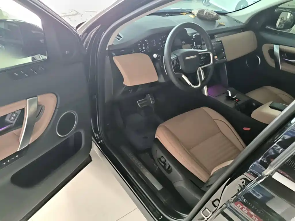 Land Rover Discovery Sport 2023 — фото 16