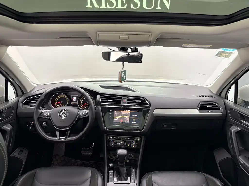 Volkswagen Tiguan L 2020 — фото 13