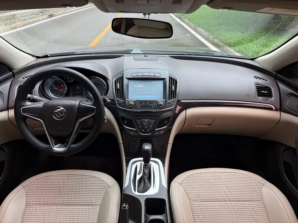 Buick Regal 2015 — фото 11