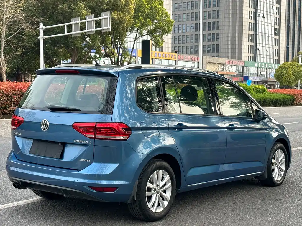 Volkswagen Touran 2016 — фото 7