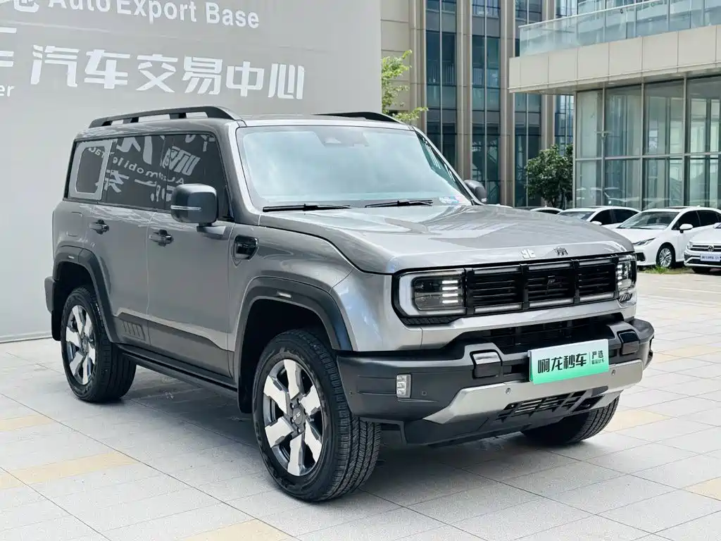 BAIC BJ40 Extended Range 2025 — фото 3