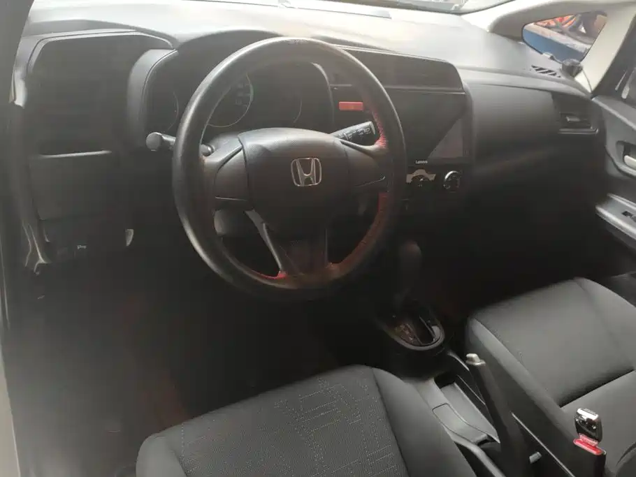 Honda Fit 2017 — фото 12