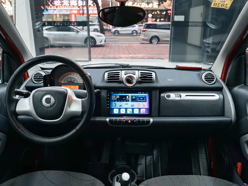 smart fortwo 2014 — фото 12