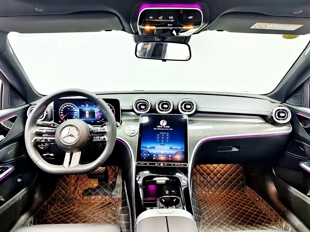 Mercedes-Benz C-Class 2023 — фото 12