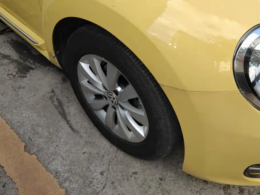 Volkswagen Beetle 2014