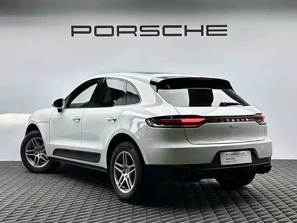 Porsche Macan 2021