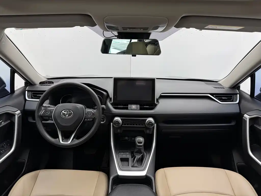 Toyota RAV4 2022 — фото 17