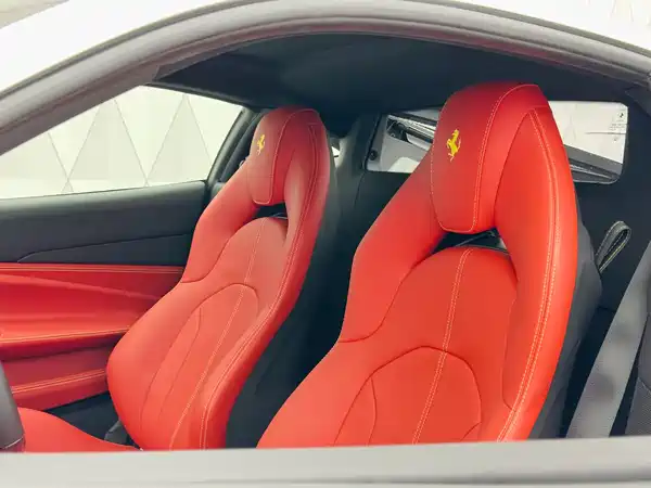 Ferrari F8 2021