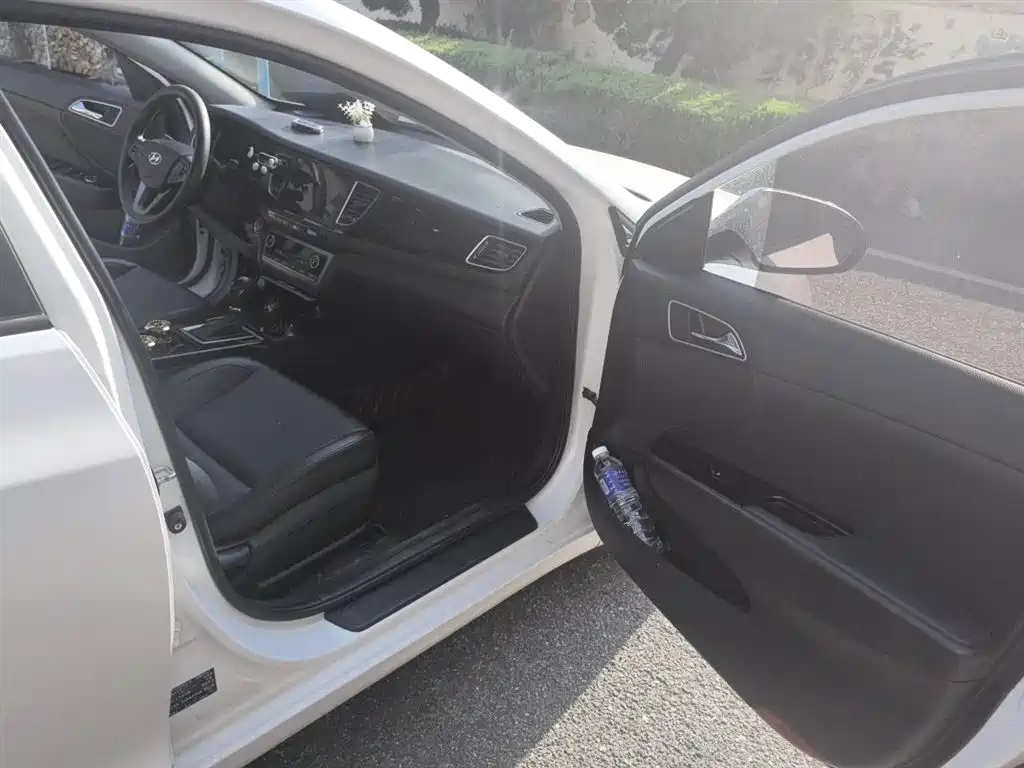 Hyundai Mistra 2014 — фото 20