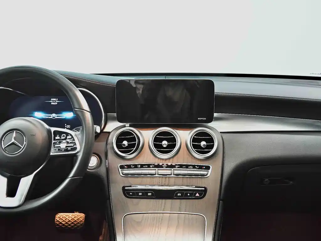 Mercedes-Benz GLC 2021 — фото 20