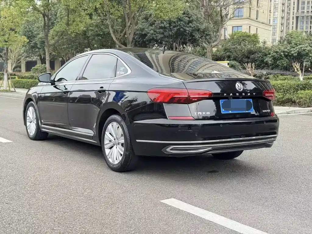 Volkswagen Passat 2020 — фото 6